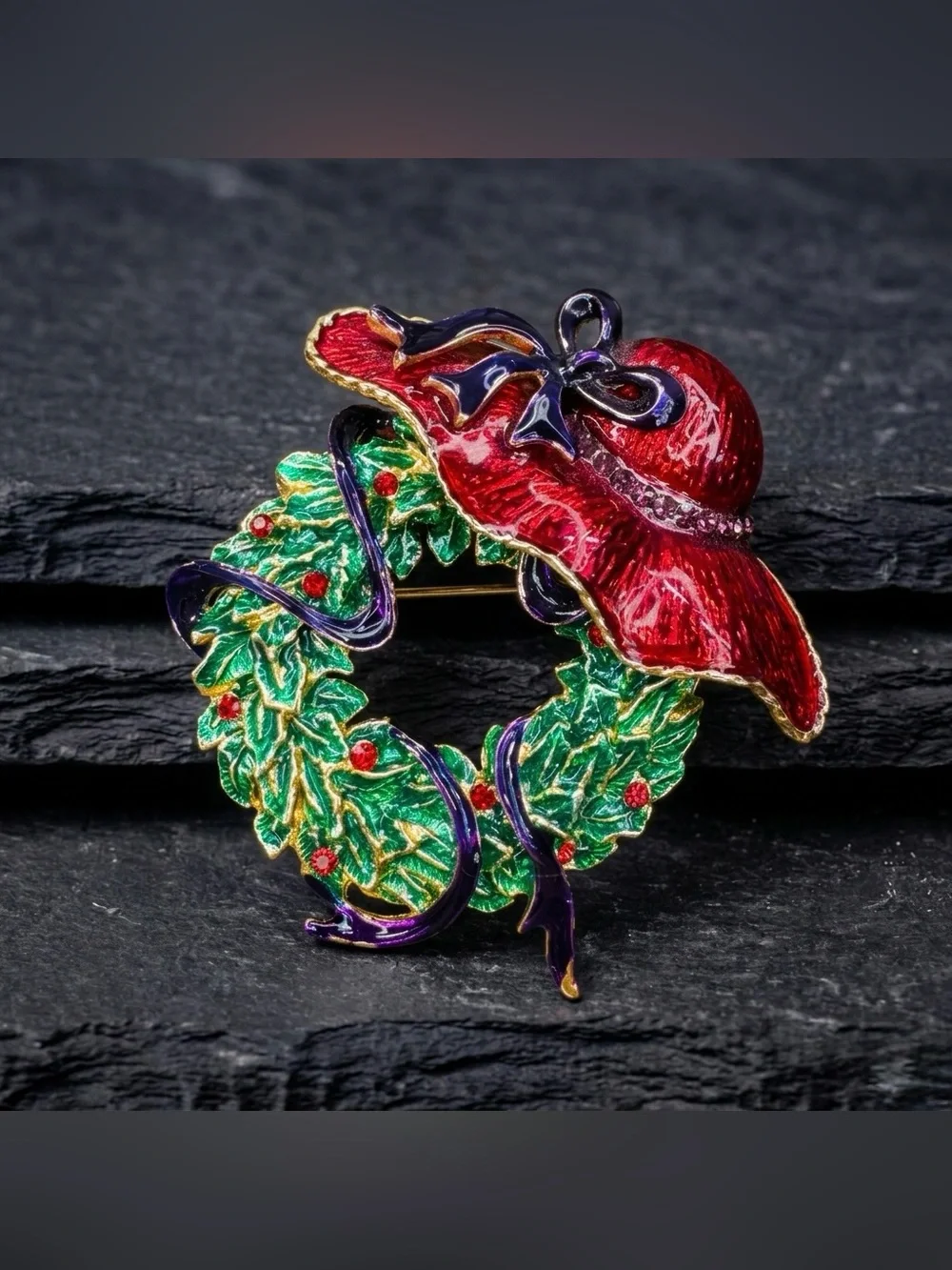 Vintage Y2K Red Hat Society Enamel Rhinestone Christmas Green Wreath Brooch